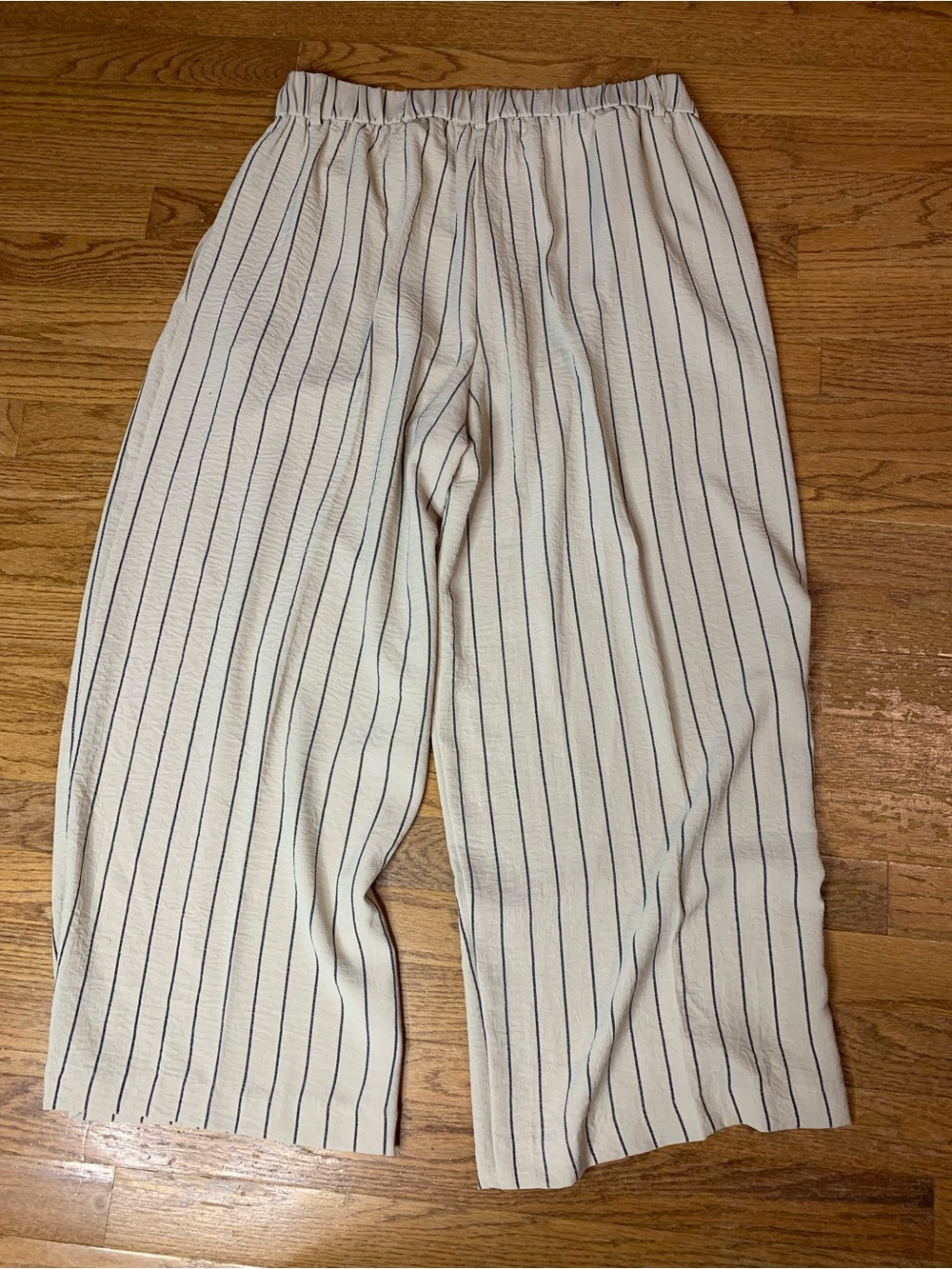 Haver + Blair Cream & Navy Vertical Stripe Wide Leg Culotte Pants - Large - Picture 4 of 8